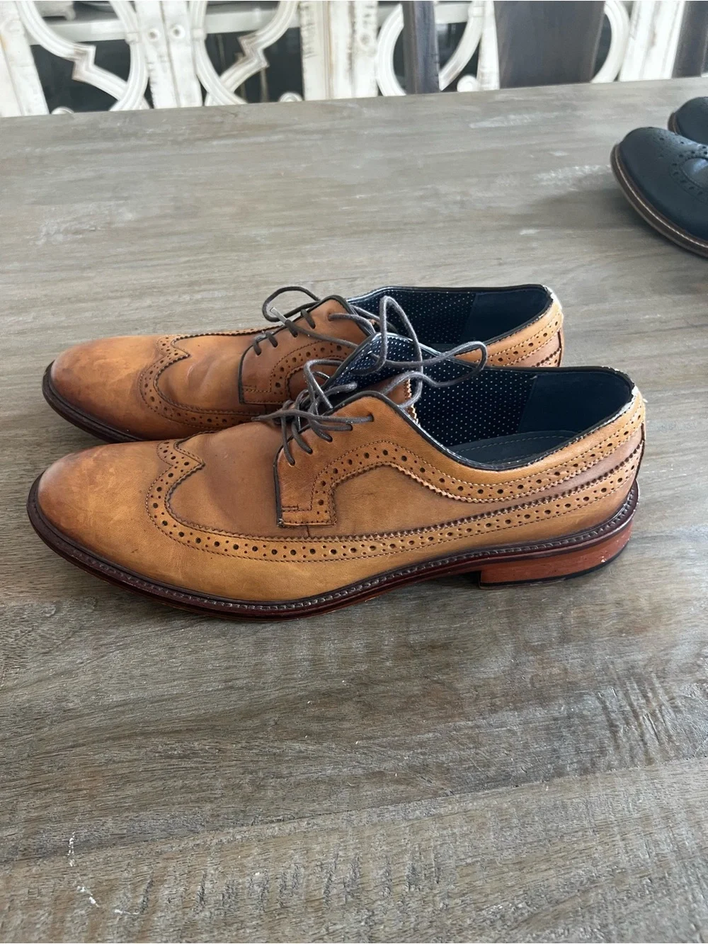 Classic Men's Tan Leather Brogue Derby Shoes